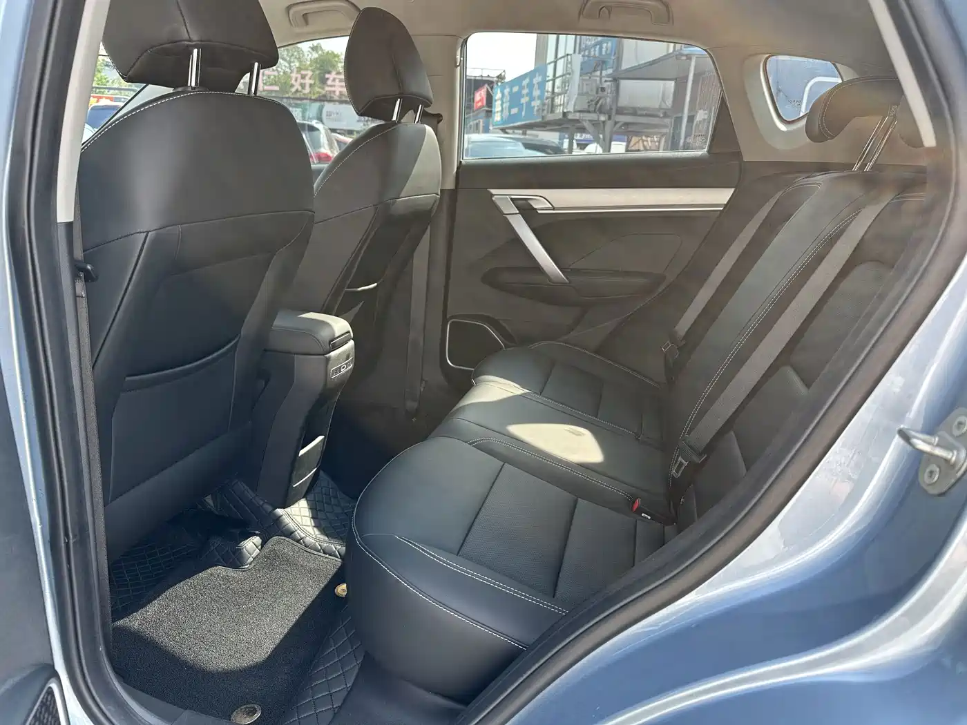 Фото 20 - Geely Coolray