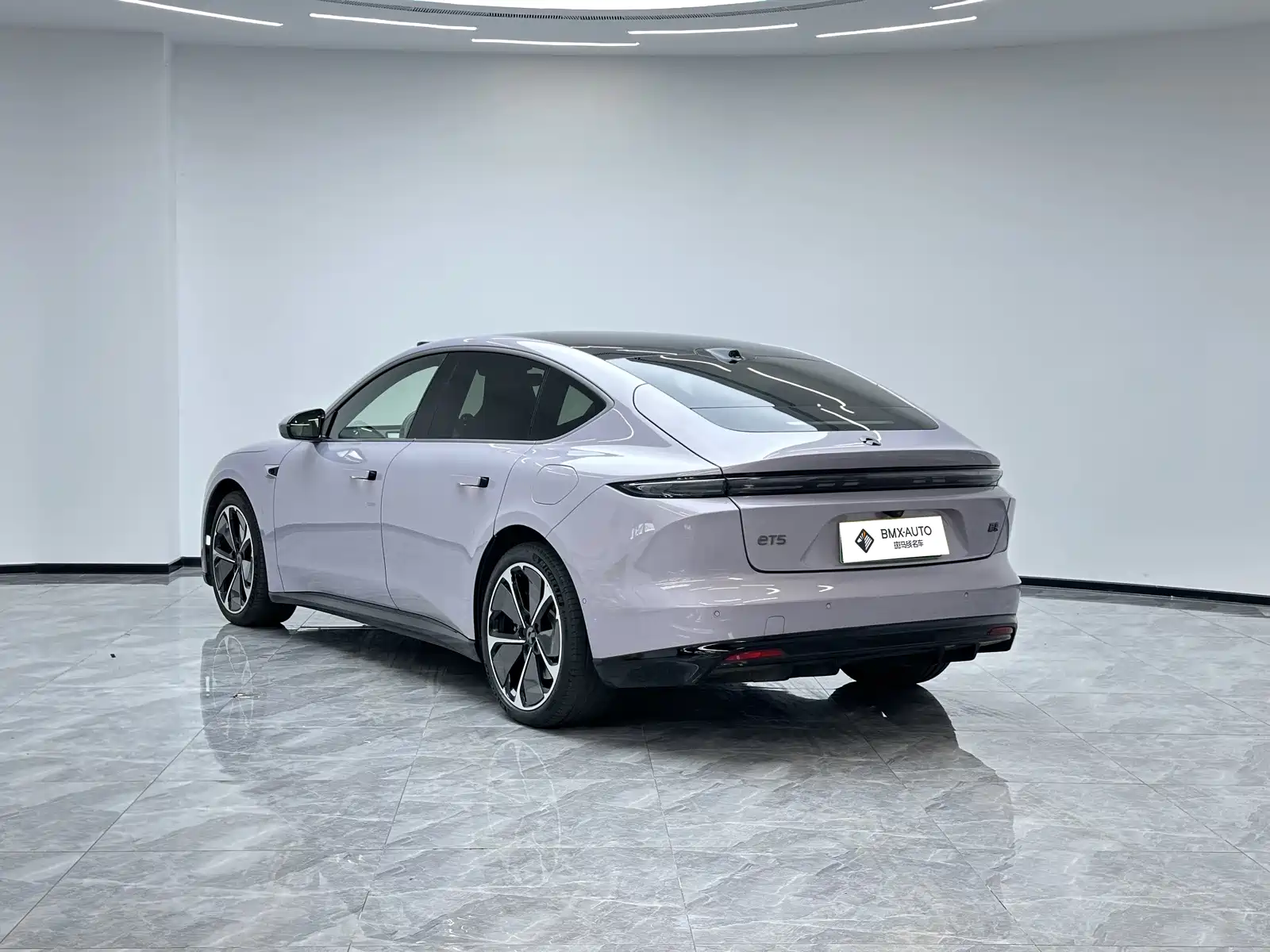 Фото 4 - NIO ET5