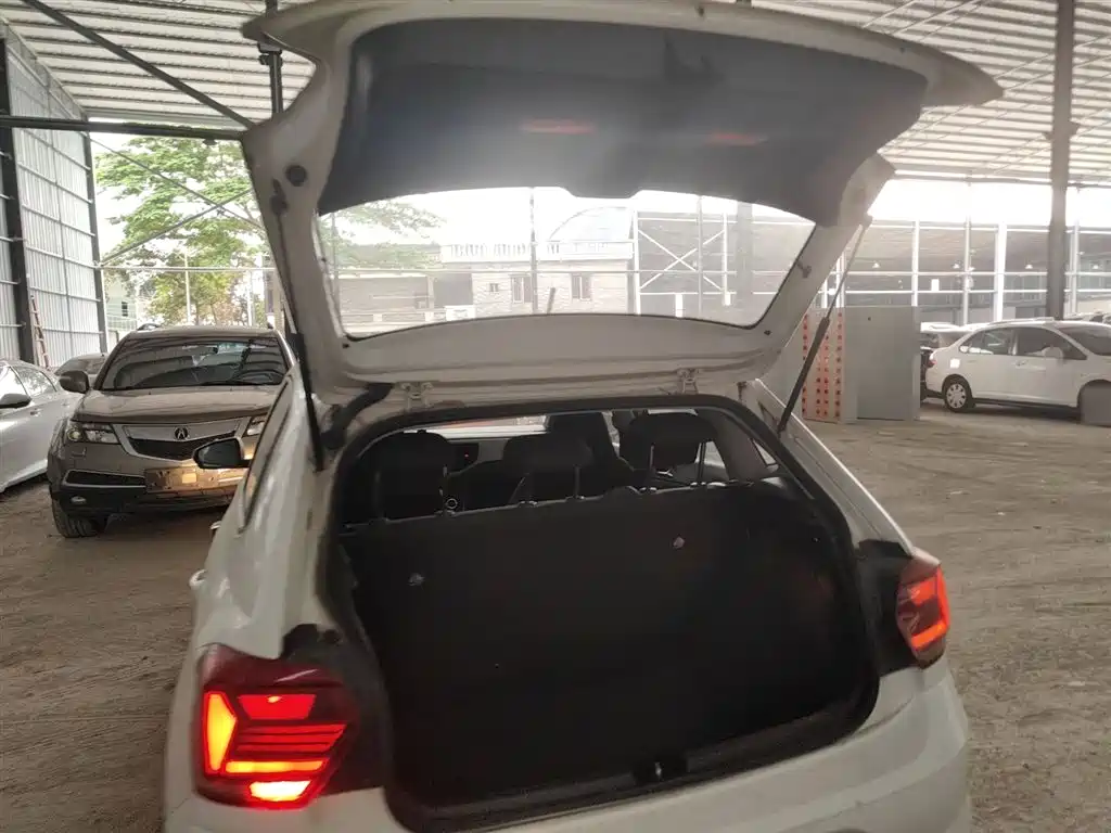 Volkswagen Polo 2023 Facelift Plus 1.5L Auto Joyful Living Edition фото 19