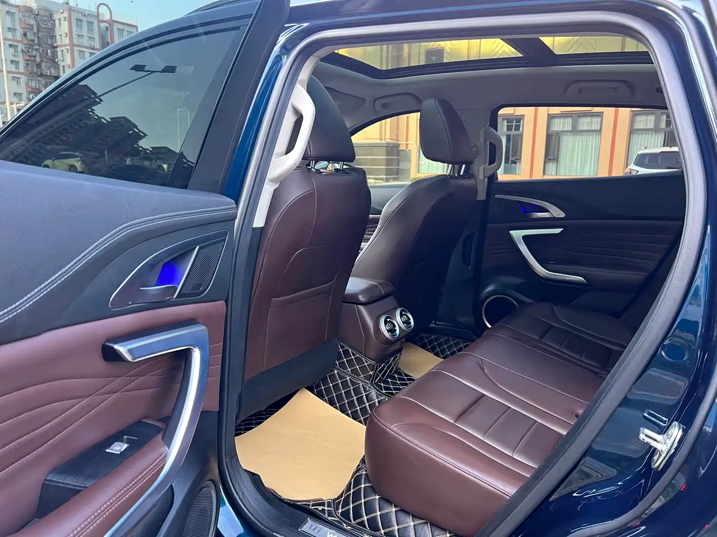 WEI PAI WEI BRAND VV7