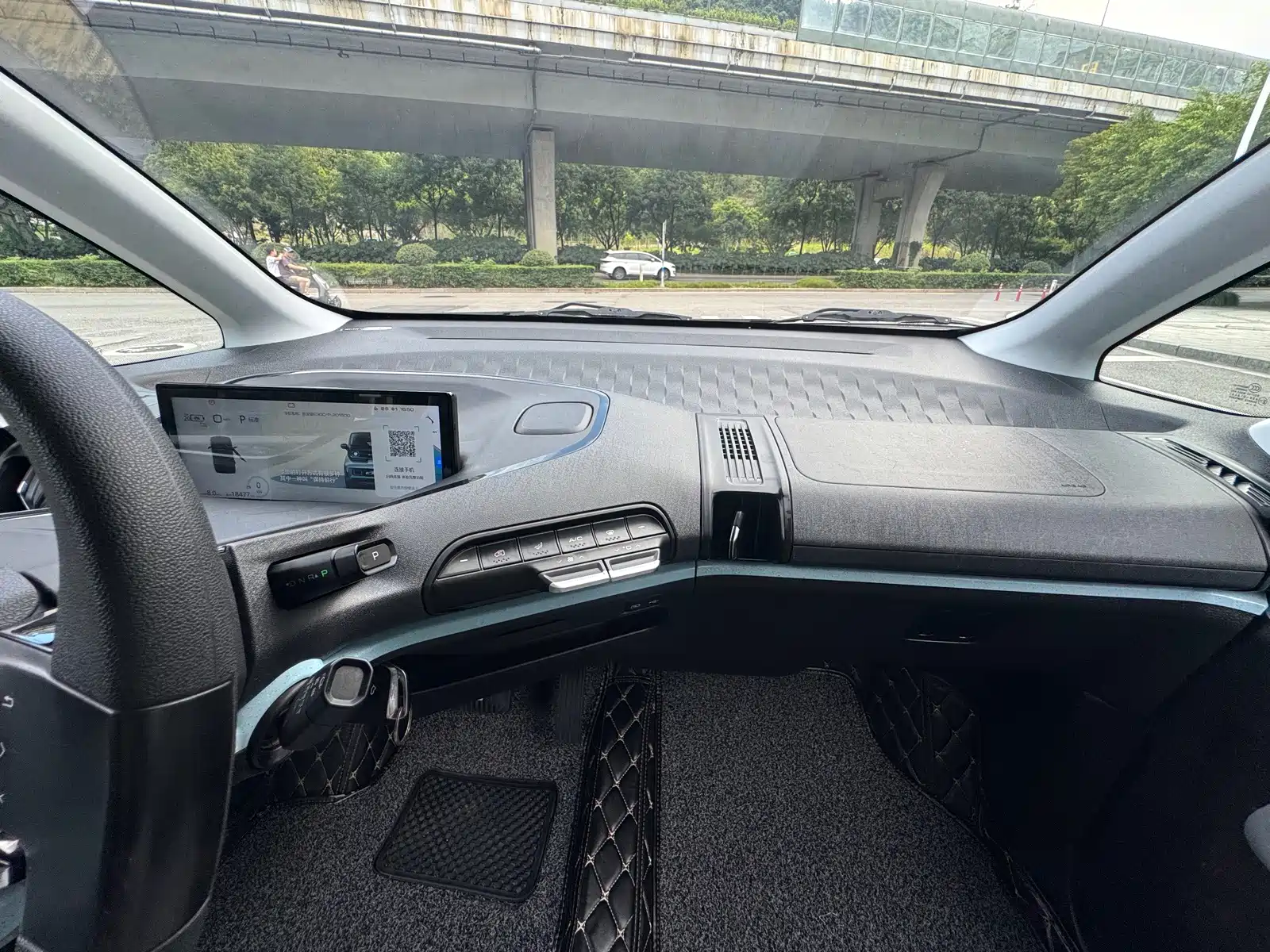 Фото 26 - Baojun E300