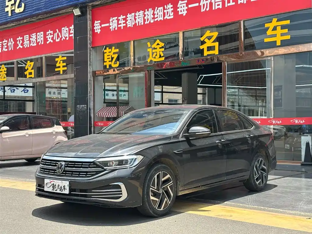 Volkswagen Sagitar 2023 300TSI DSG Surpassing Edition
