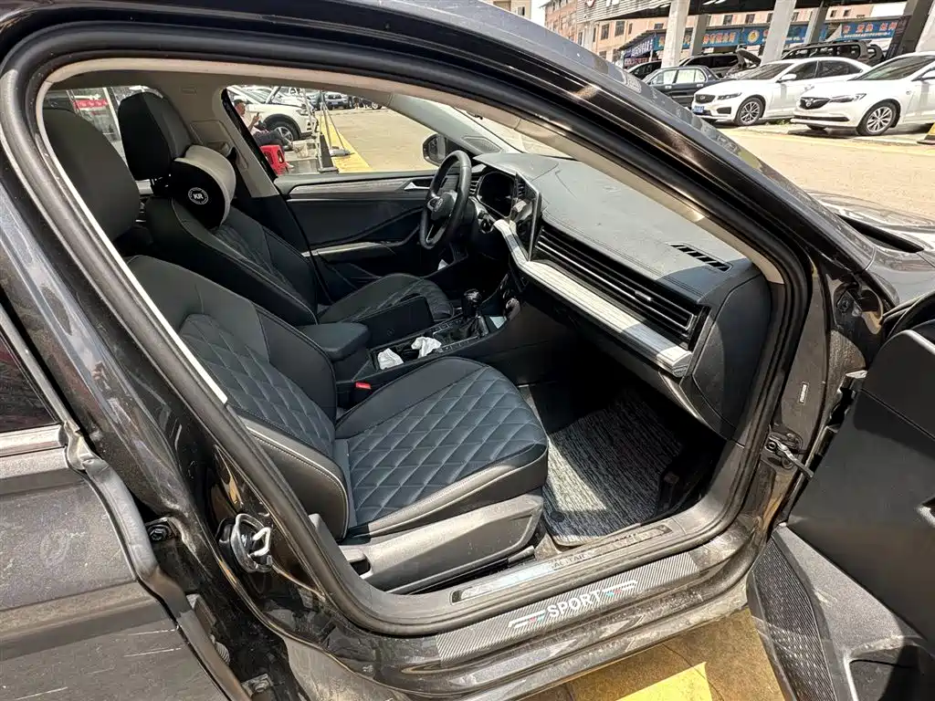 Volkswagen Sagitar 2023 300TSI DSG Surpassing Edition фото 11