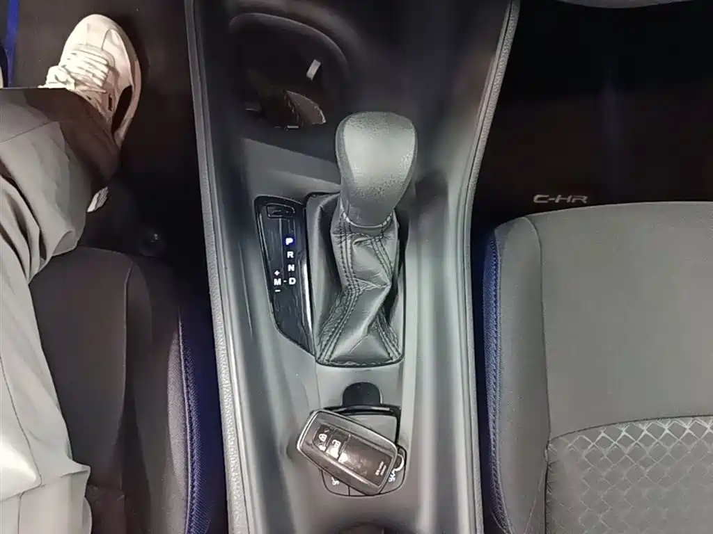 Toyota C-HR 2021 2.0L Comfort Edition фото 14