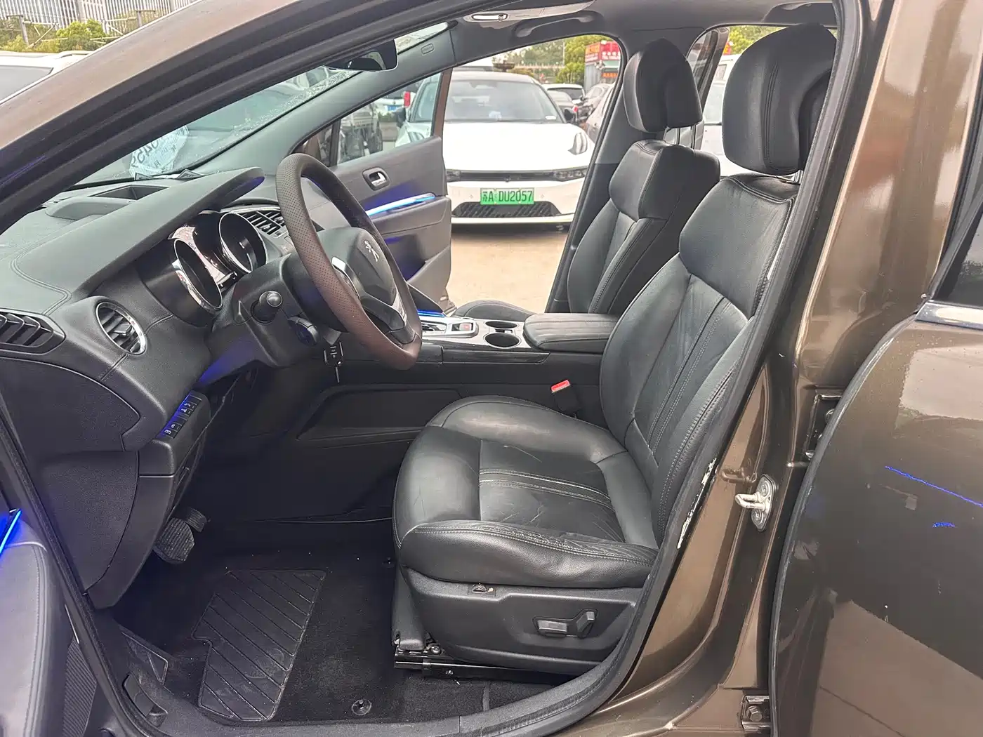 Peugeot 3008 2013 2.0L Automatic Trend Edition фото 4