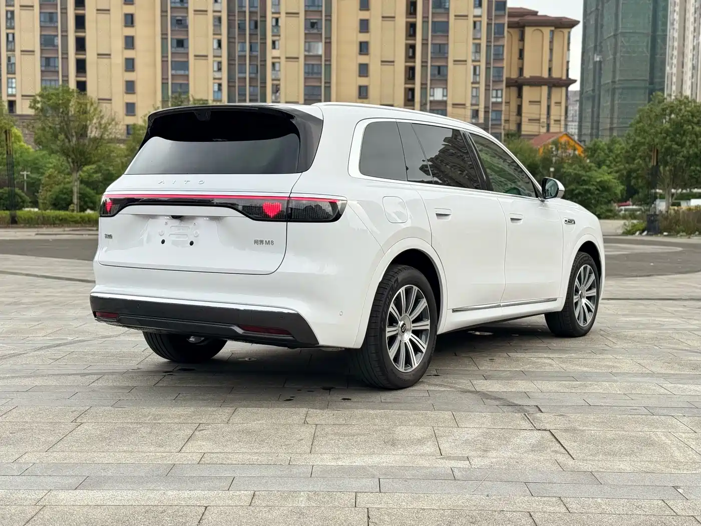 AITO Wenjie AITO M8 2025 Model Extended Range Max+ Edition 53.4kWh 6-Seater фото 6