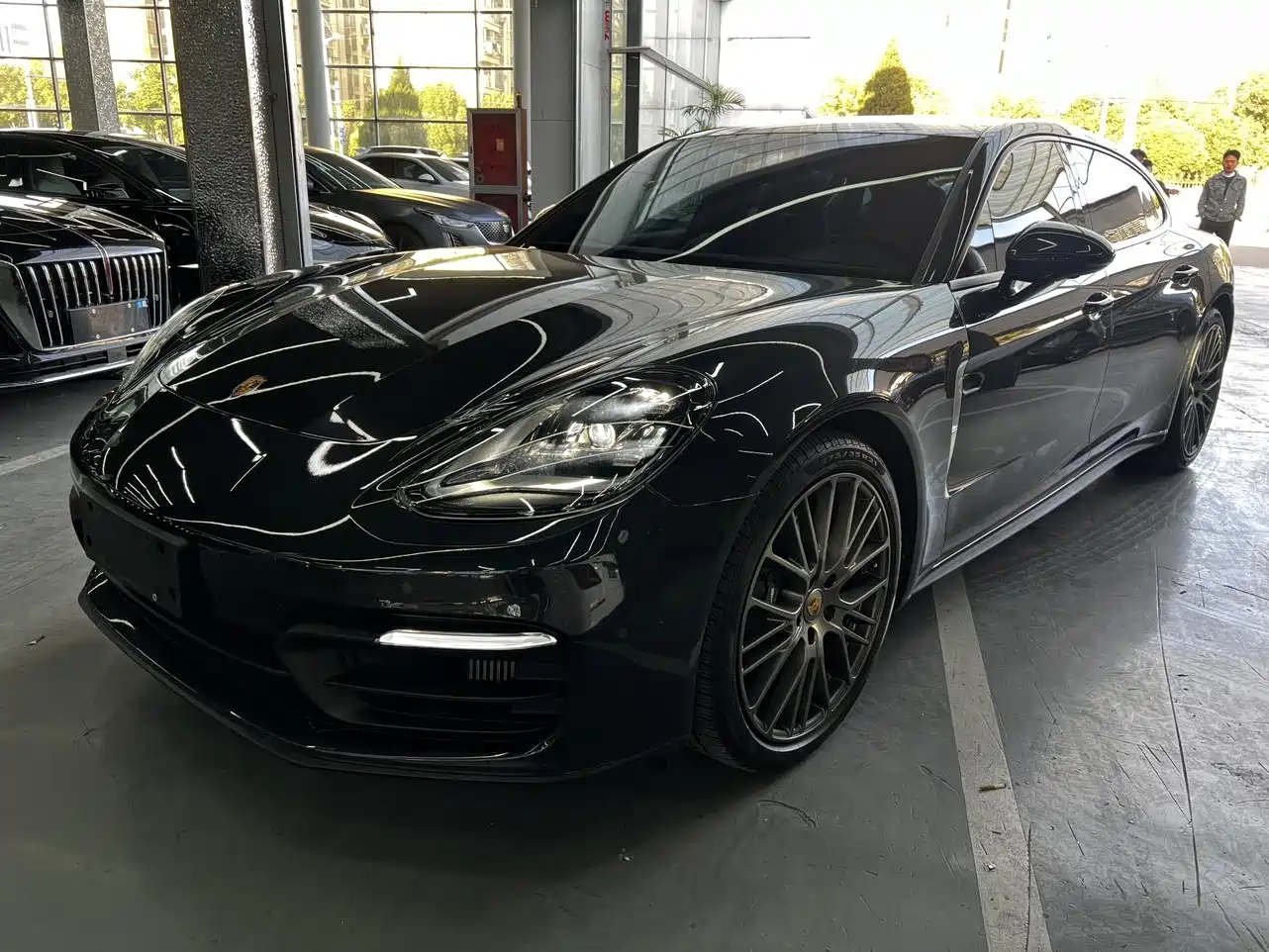 PORSCHE PANAMERA