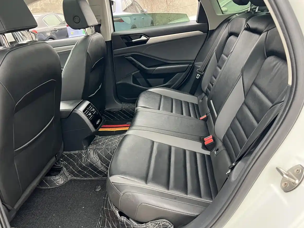 Volkswagen Sagitar 2021 200TSI DSG Fashion Smart Connect Edition фото 8