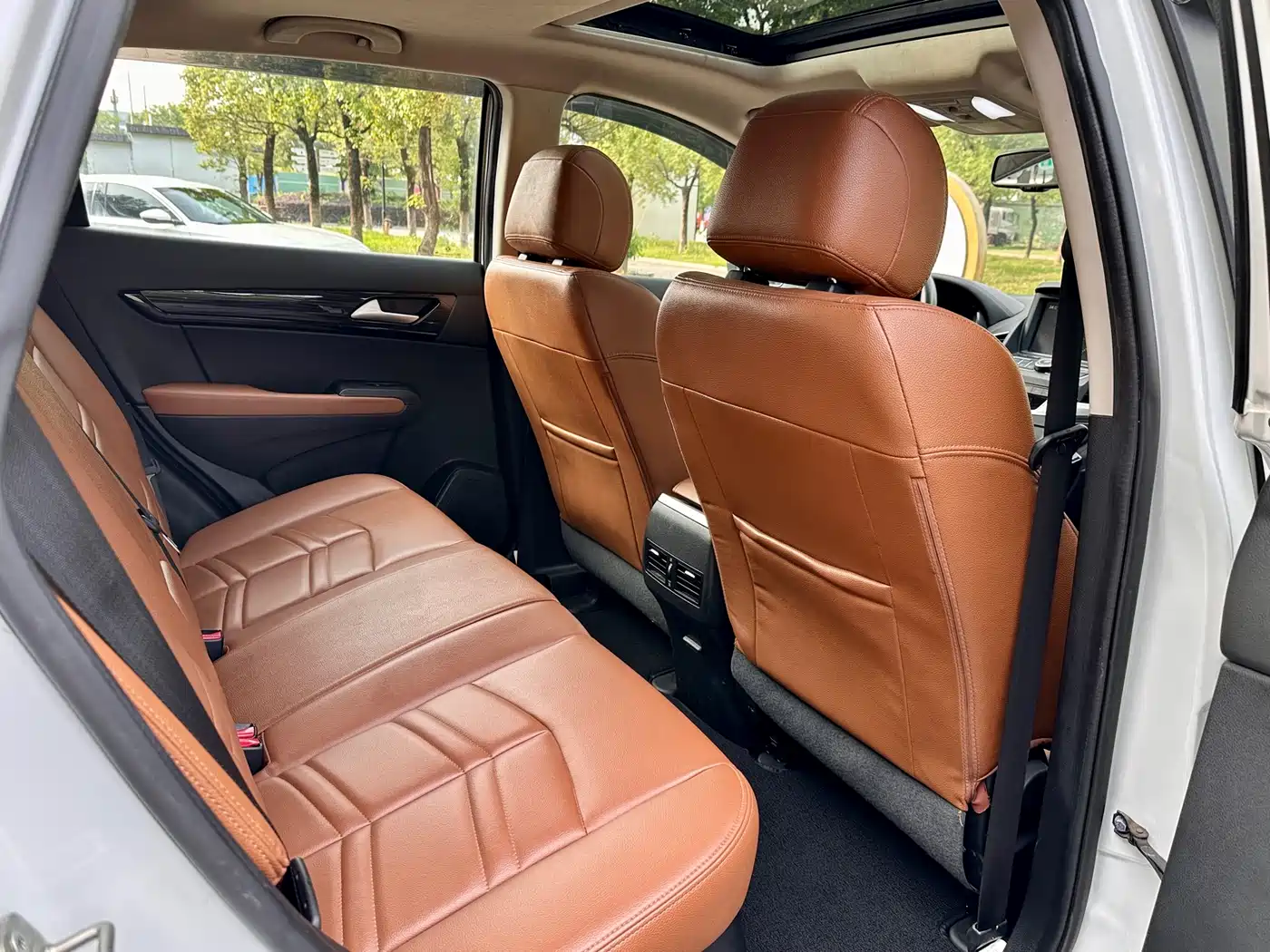 Dongfeng Fengdu MX5 2017 2016 2.0L Automatic Flagship Edition