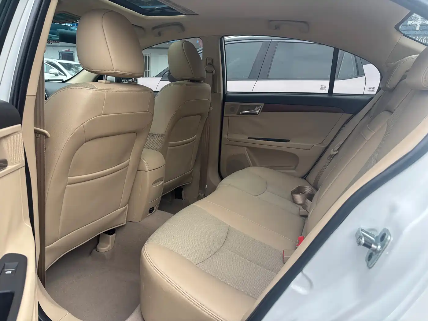 Roewe 350 2014 2013 350C 1.5L Automatic Joy Edition