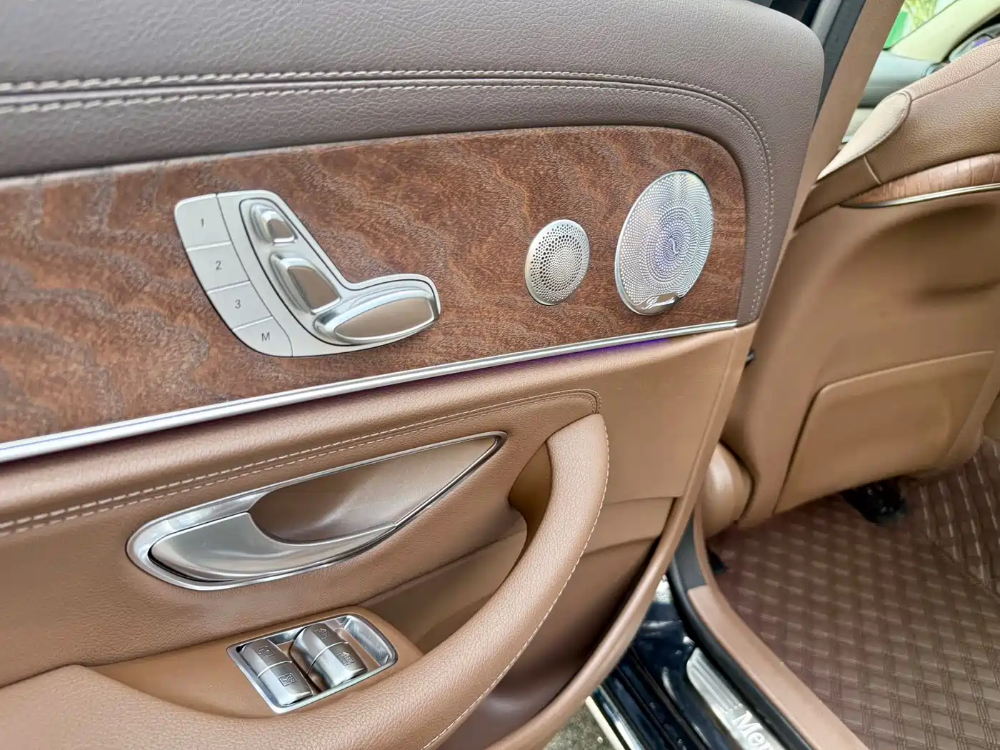 Mercedes-Benz E-Class 2023 Facelift E 300 L Luxury фото 9