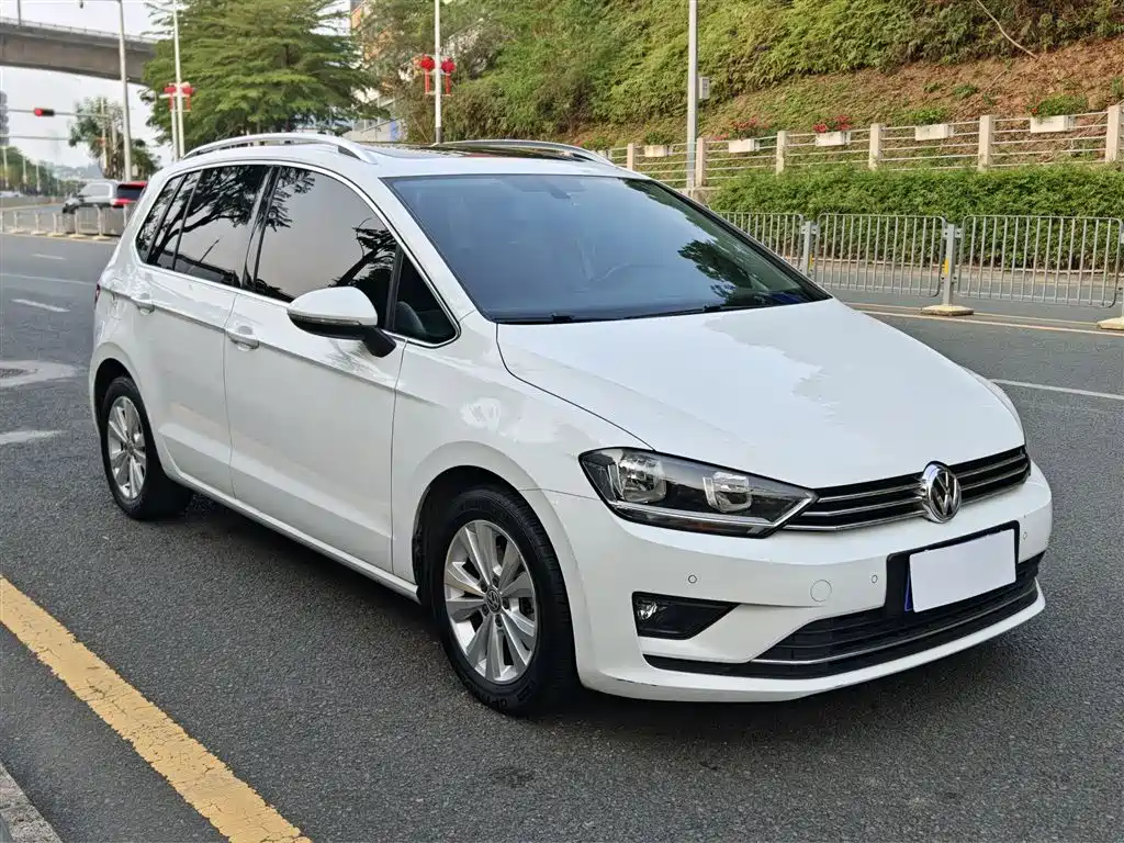 Volkswagen Golf Sportsvan 2016 230TSI Automatic Progressive фото 24