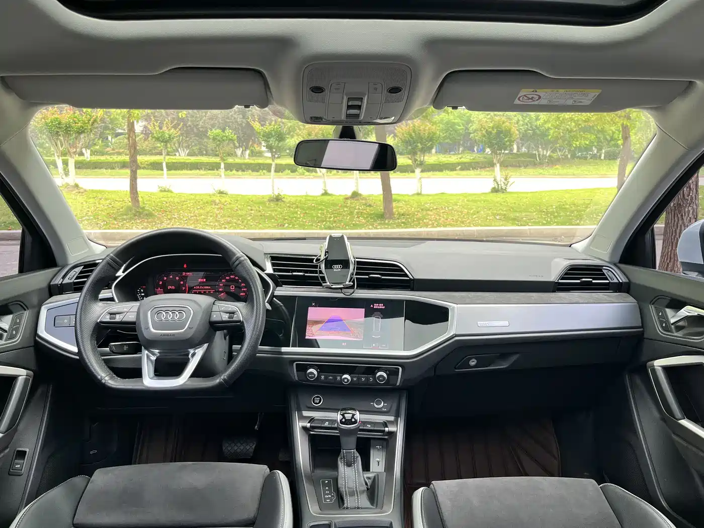 AUDI Q3