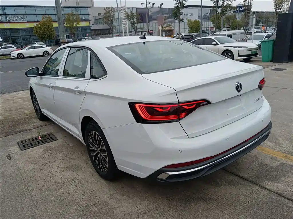 Volkswagen Sagitar 2025 Model Year Facelift 200TSI DSG Soaring Edition фото 5