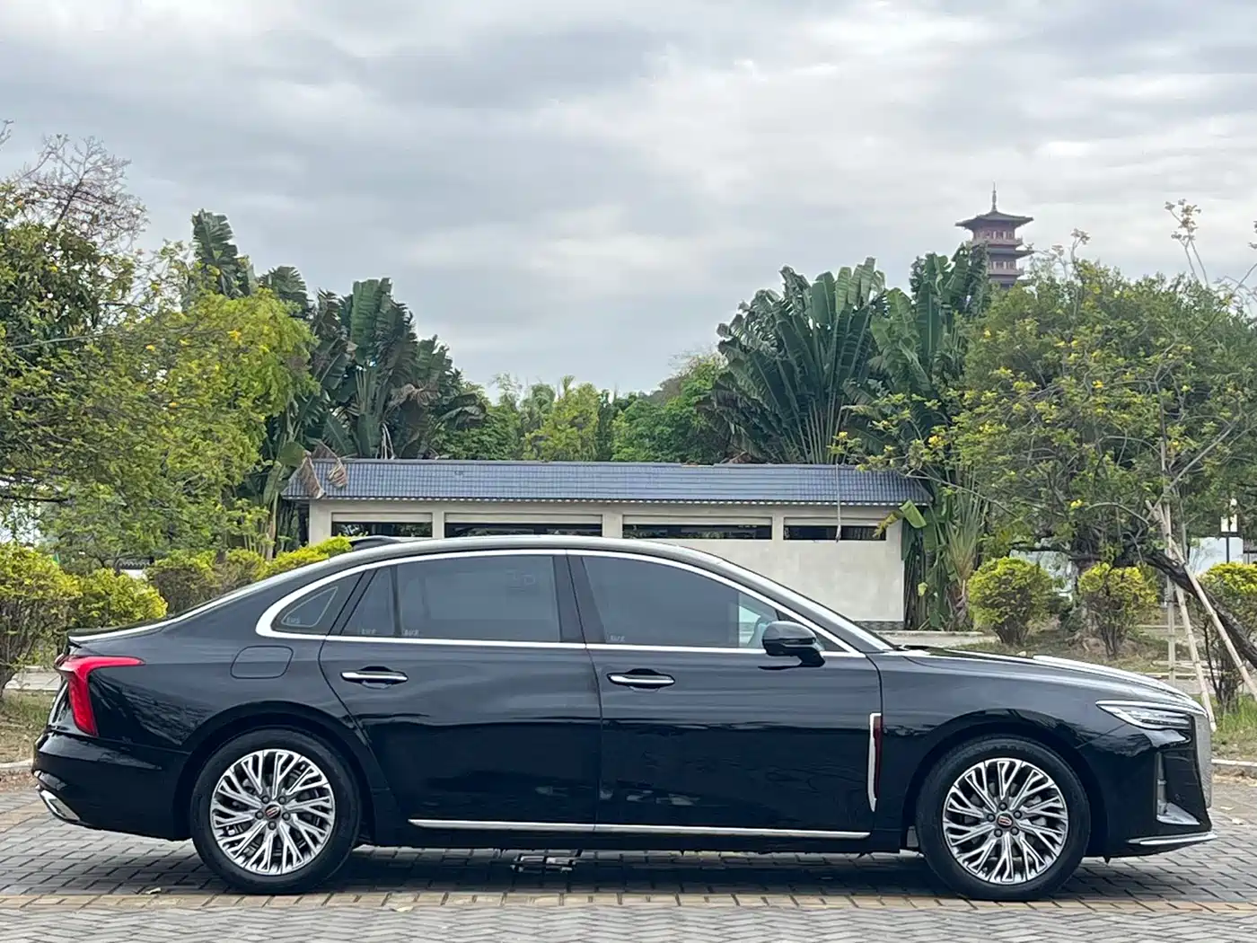 Hongqi H5 2023 2.0T Auto Smart Connect Flag Comfort фото 21