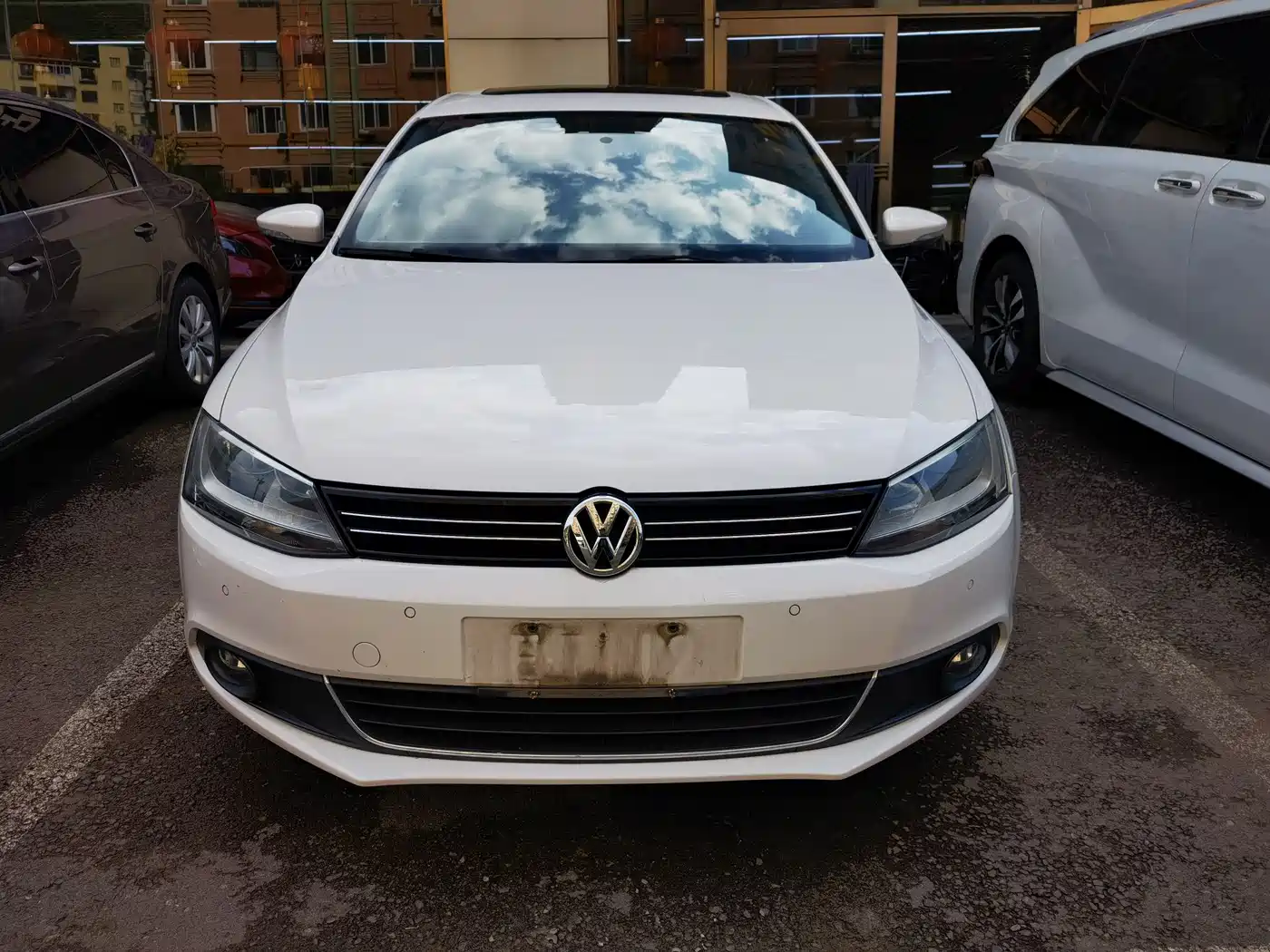 Volkswagen Sagitar 2012 1.4TSI Automatic Luxury фото 2