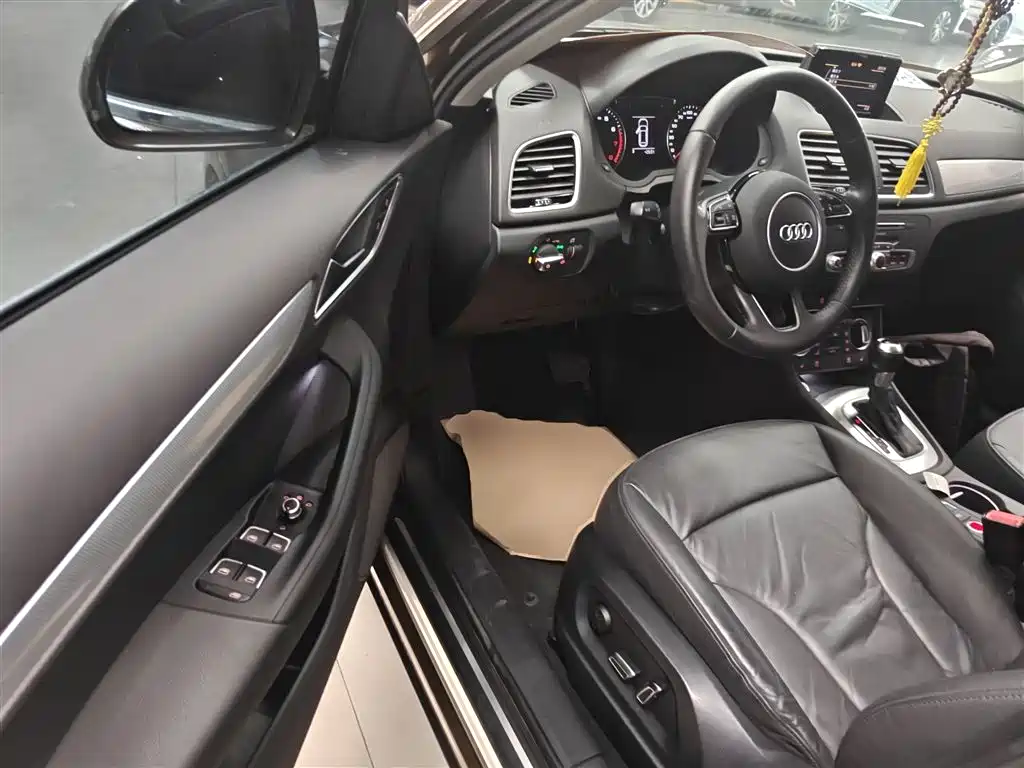 Audi Q3 2017 35 TFSI Style фото 16