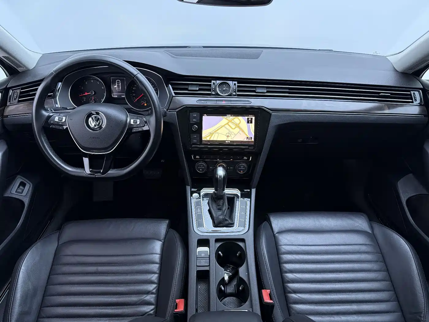 Volkswagen Magotan 2019 330TSI DSG Luxury Class China VI фото 15