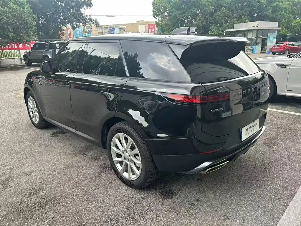 Land Rover Range Rover Sport 2025 360PS S фото 4