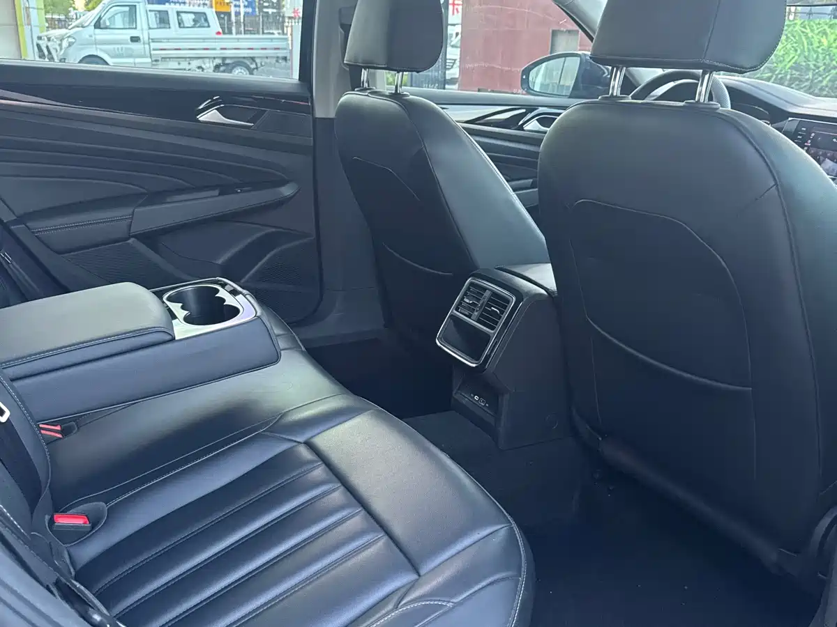 Volkswagen Passat 2021 Model 280TSI Business Edition фото 9