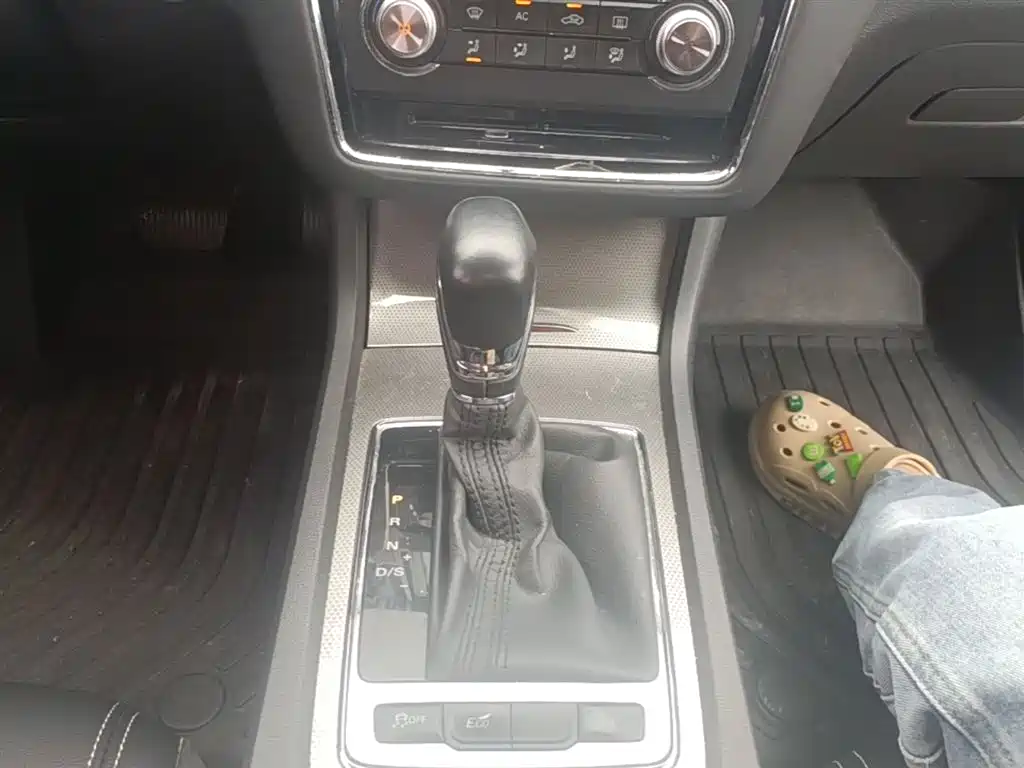 Roewe i6 2019 2018 20T Automatic Flagship Edition