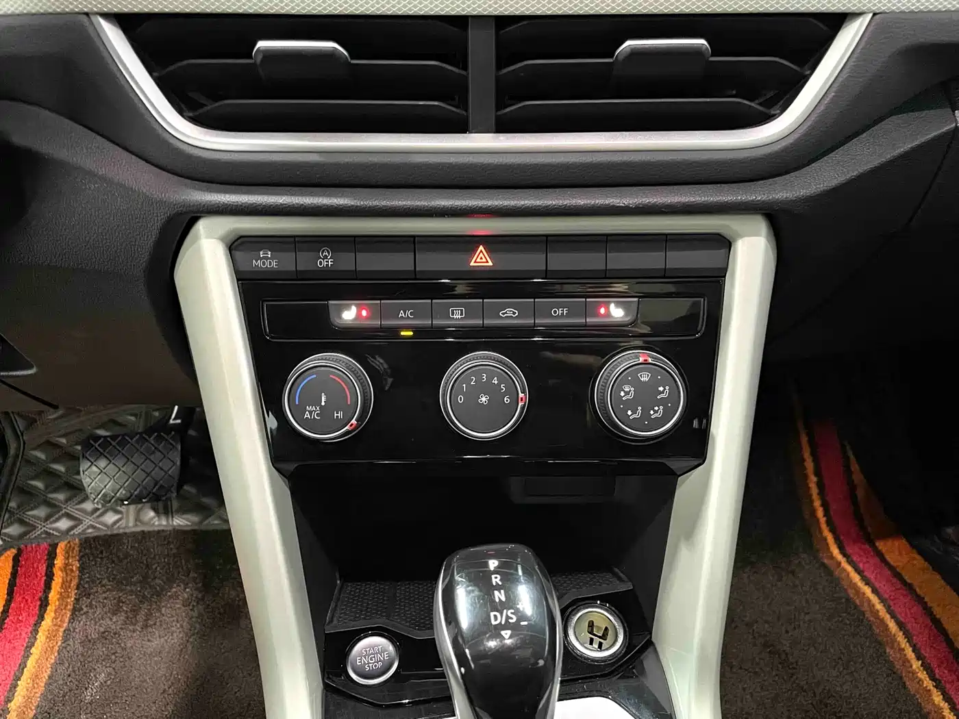 VOLKSWAGEN T ROC EXPLORING SONGS