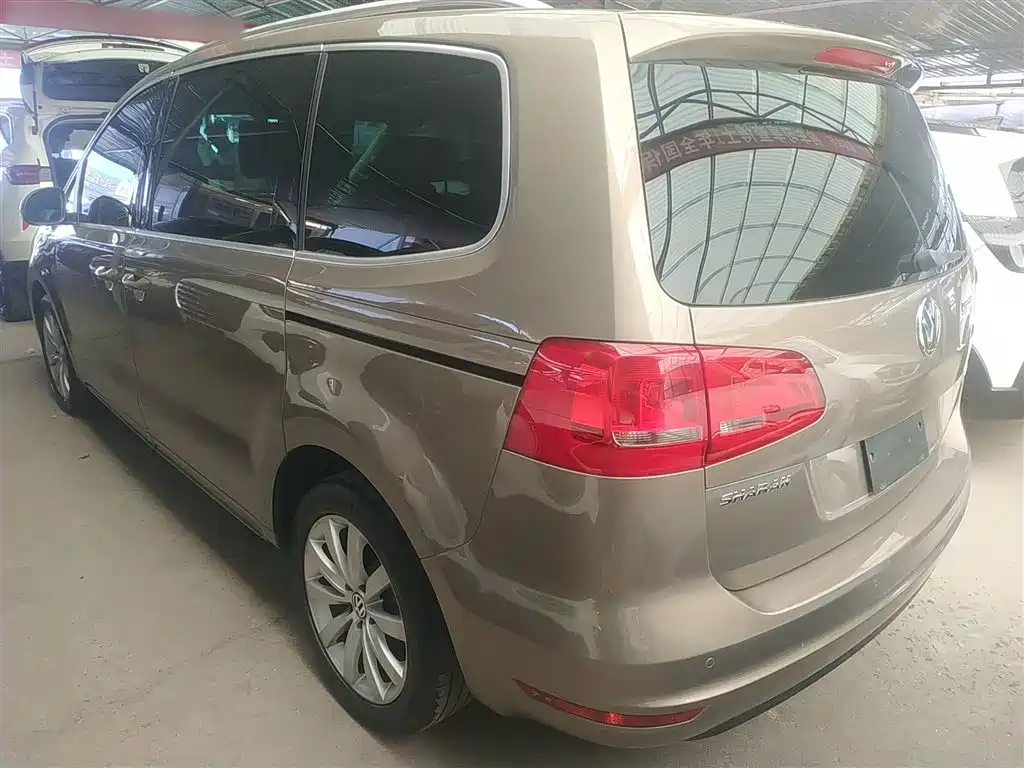 Volkswagen Sharan 2014 2.0TSI Comfort фото 5
