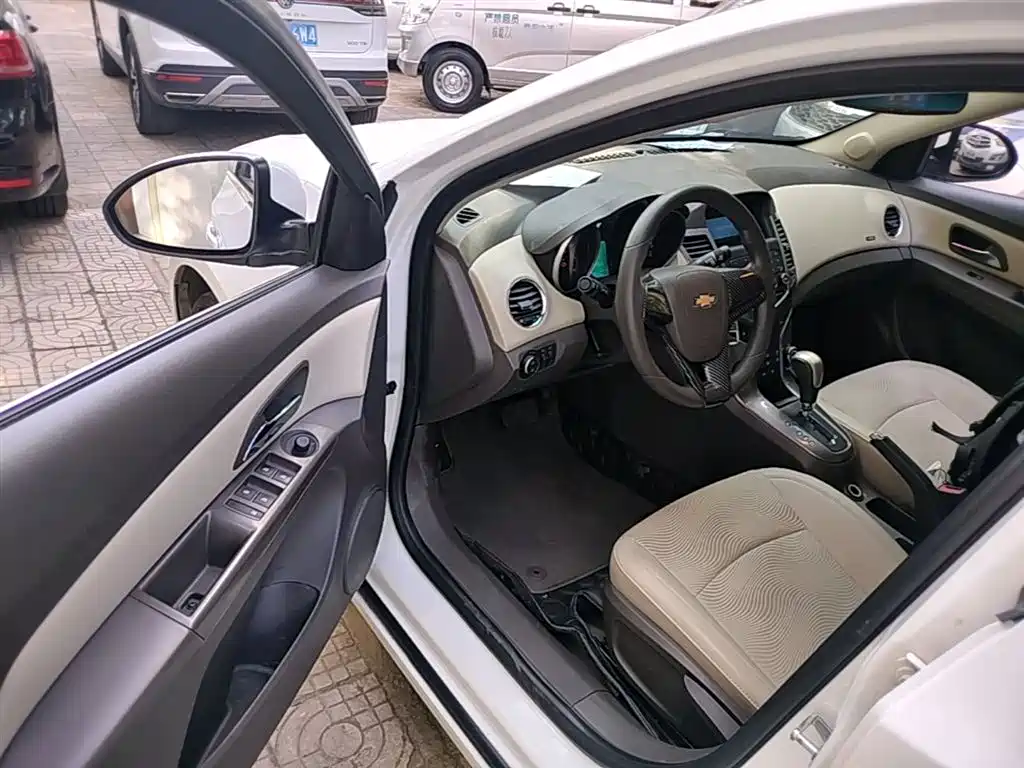 Chevrolet Cruze 2015 1.5L Classic SE AT фото 16