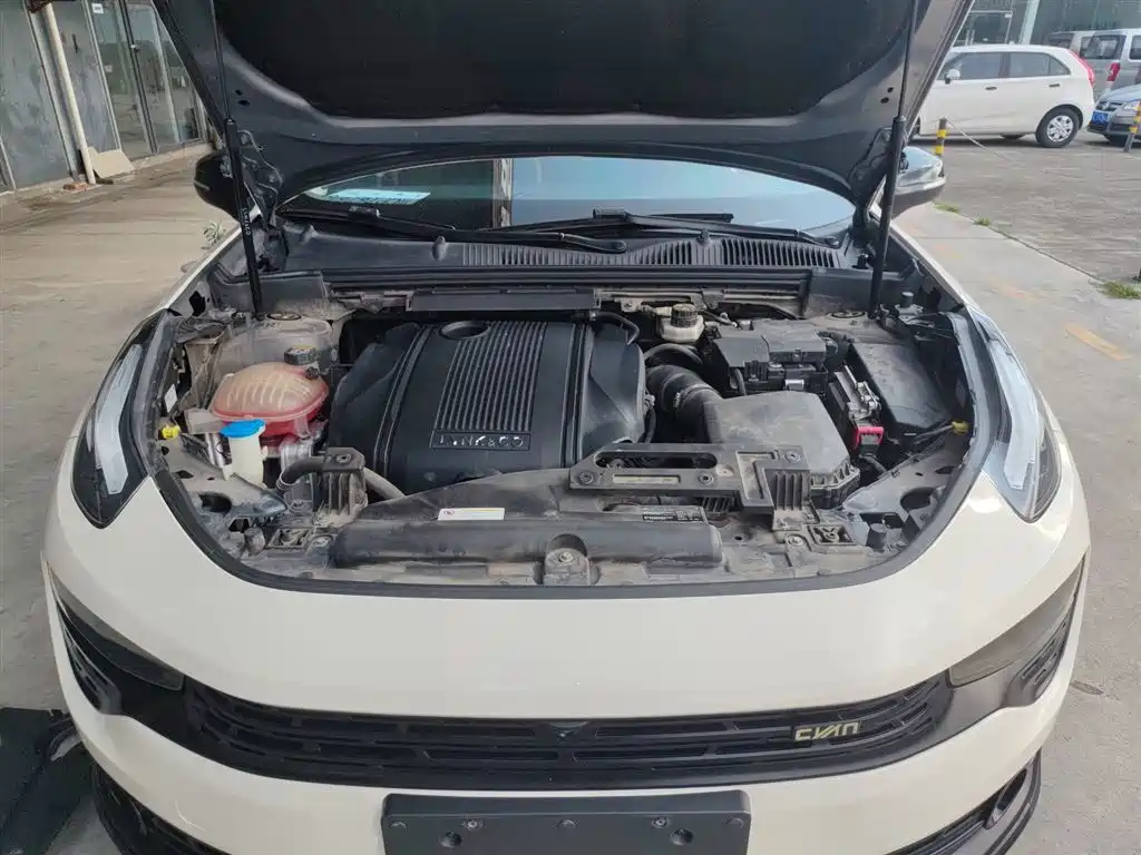 Lynk & Co 02 2018 1.5T DCT 2WD Power Pro Edition China V фото 20