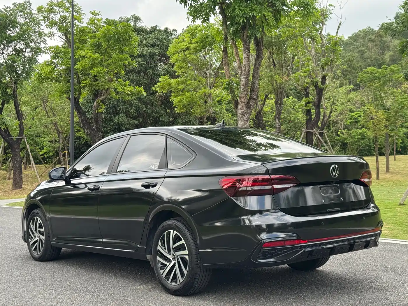 Volkswagen Lavida 2023 280TSI DSG Starlight Comfort Edition фото 7