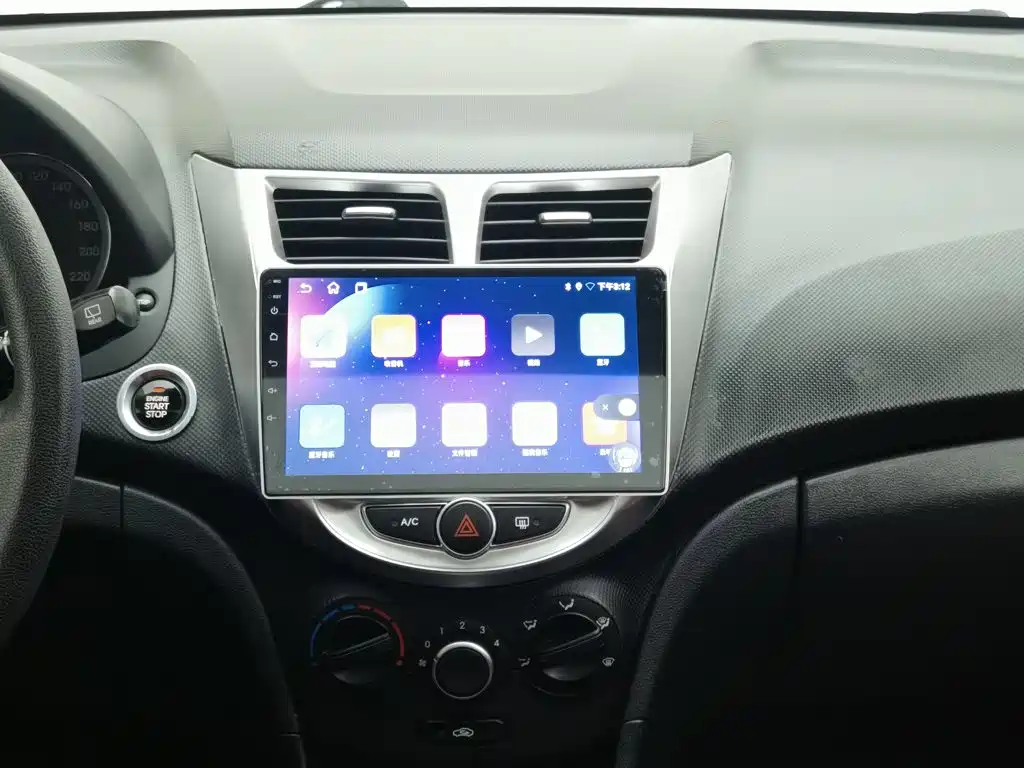Hyundai Reina 2015 2014 Model 1.4L Automatic TOP