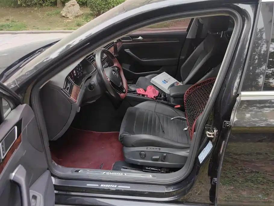 Volkswagen Magotan 2018 330TSI DSG Premium фото 9