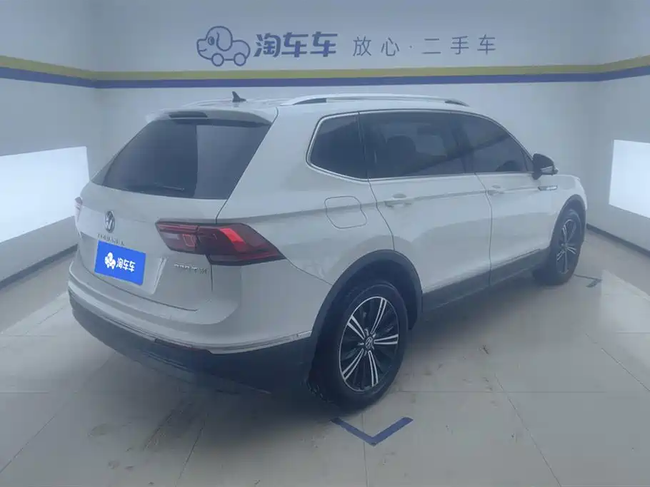 Volkswagen Tiguan L 2021 330TSI Automatic 2WD Smart фото 3