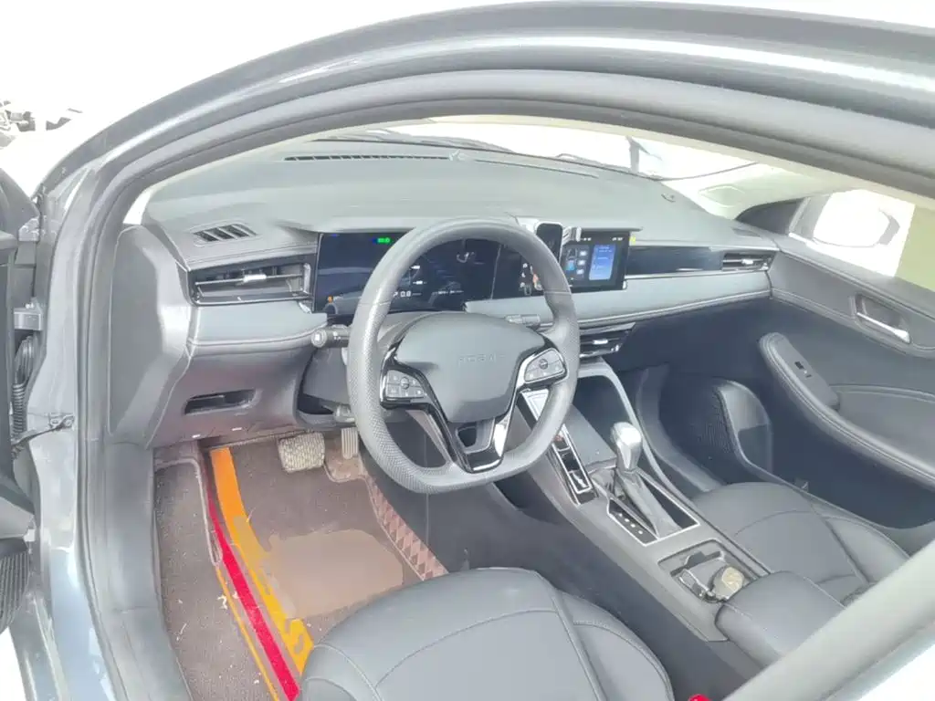 Roewe i5 2025 2023 1.5L CVT Luxury Edition