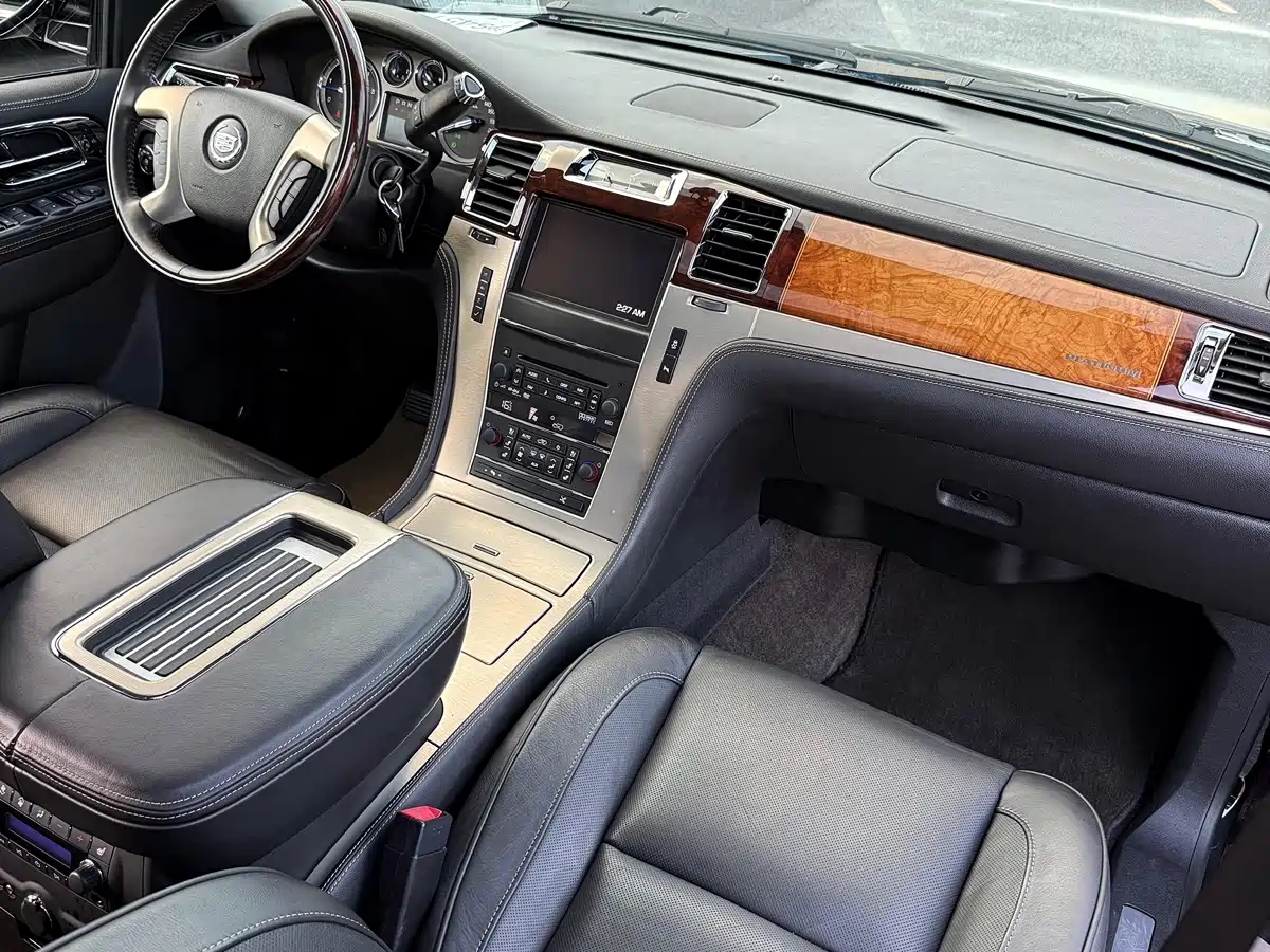 Cadillac Escalade 2013 6.2L ESV Platinum Extended фото 9