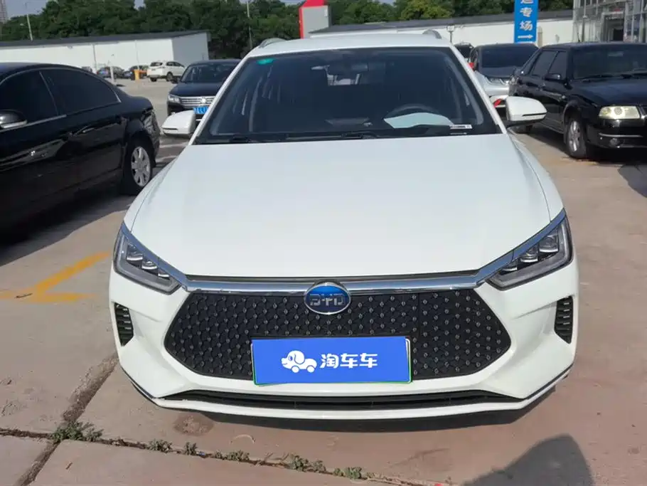BYD e2 2019 Long Range Yao·Luxury Model фото 2