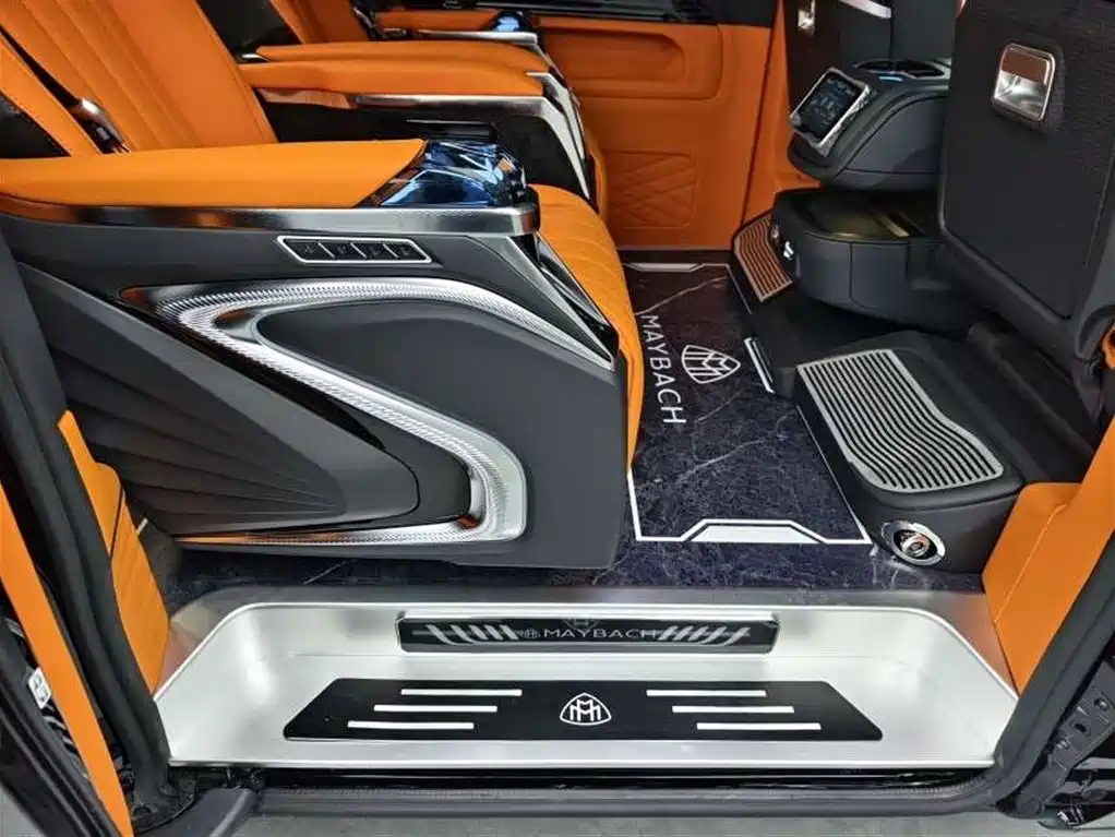 Mercedes-Benz Vito 2023 2.0T Business 7-Seater фото 17