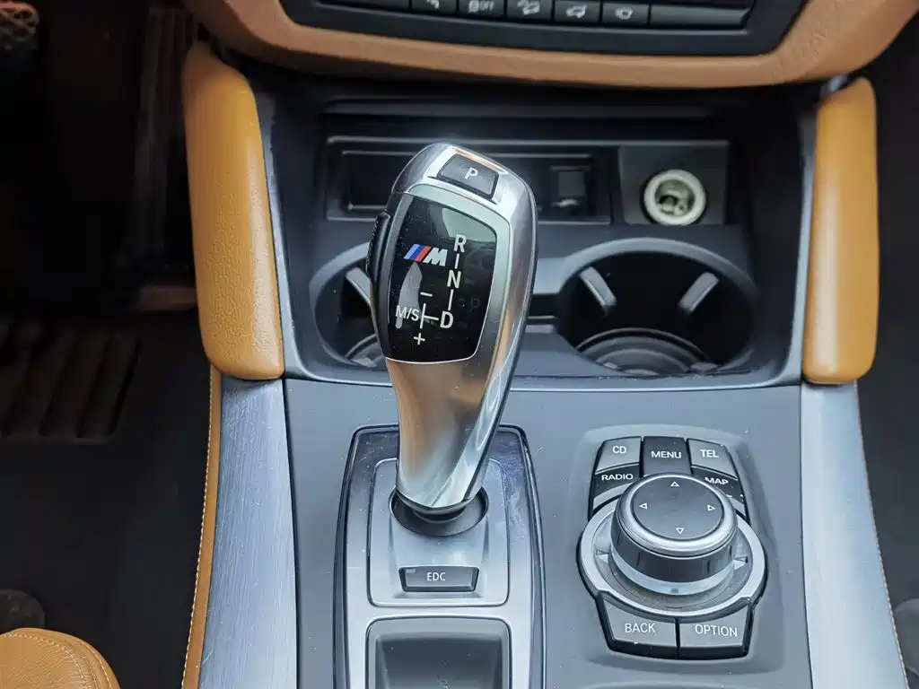 BMW X6 M 2010 X6 M фото 13