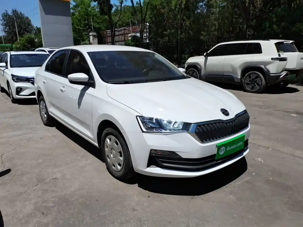 Фото 22 - Škoda Rapid