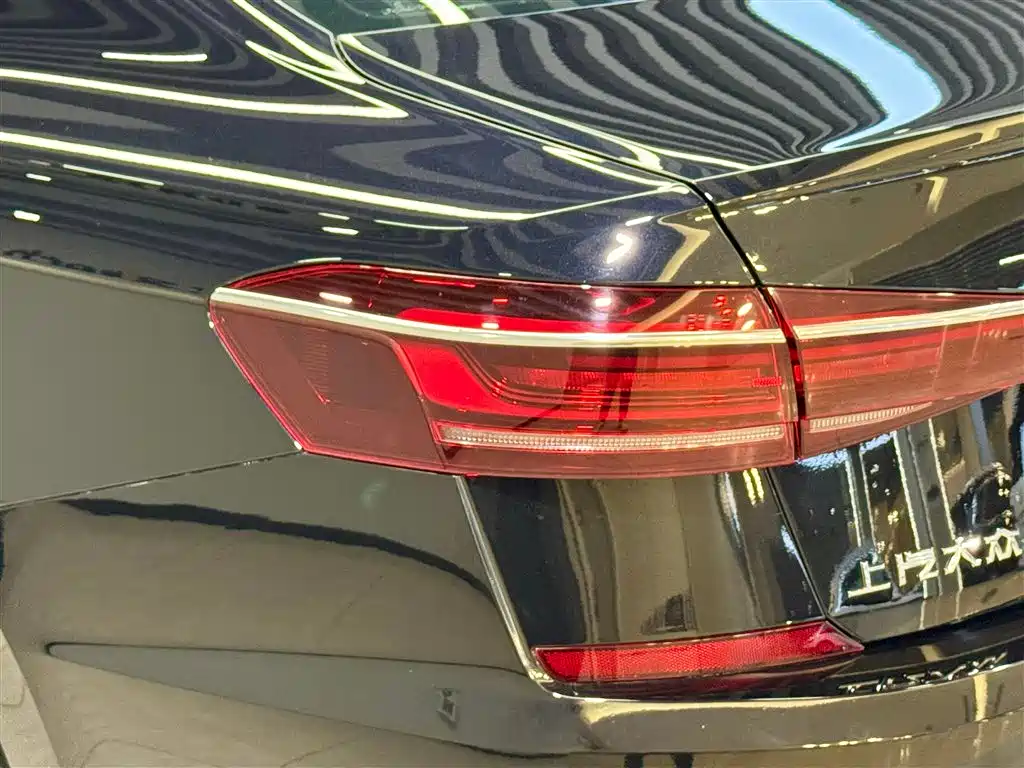 Volkswagen Passat 2025 Outstanding 380TSI Dragon Soaring Edition фото 10