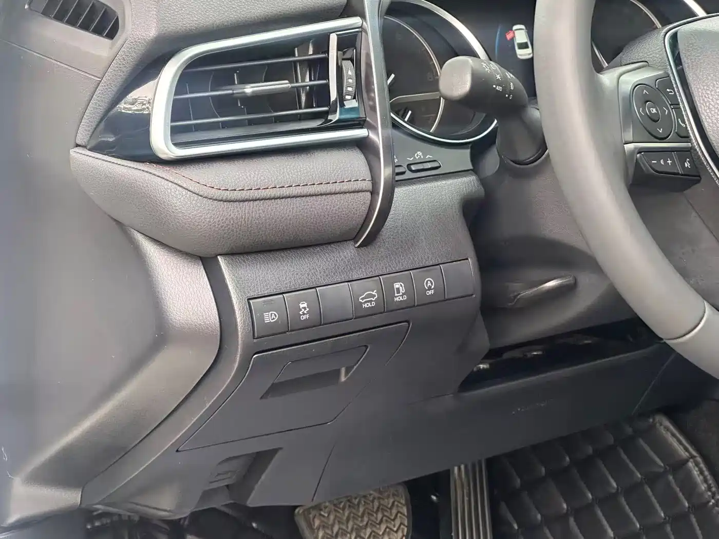 Toyota Camry 2021 2.0G Luxury Edition фото 19