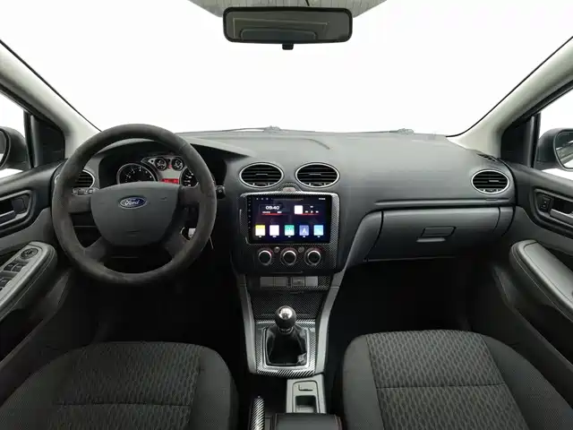 Ford Focus 2011 Hatchback 1.8L Manual Classic — фото 5