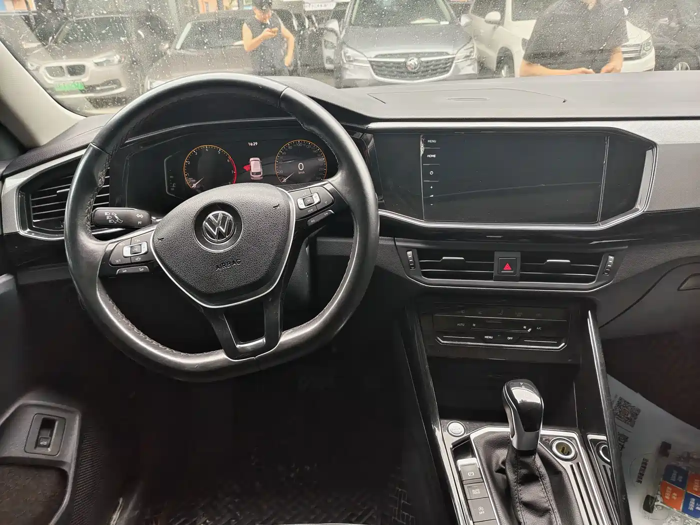 Volkswagen Tayron 2022 330TSI 2WD Luxury Smart Connect Edition фото 8