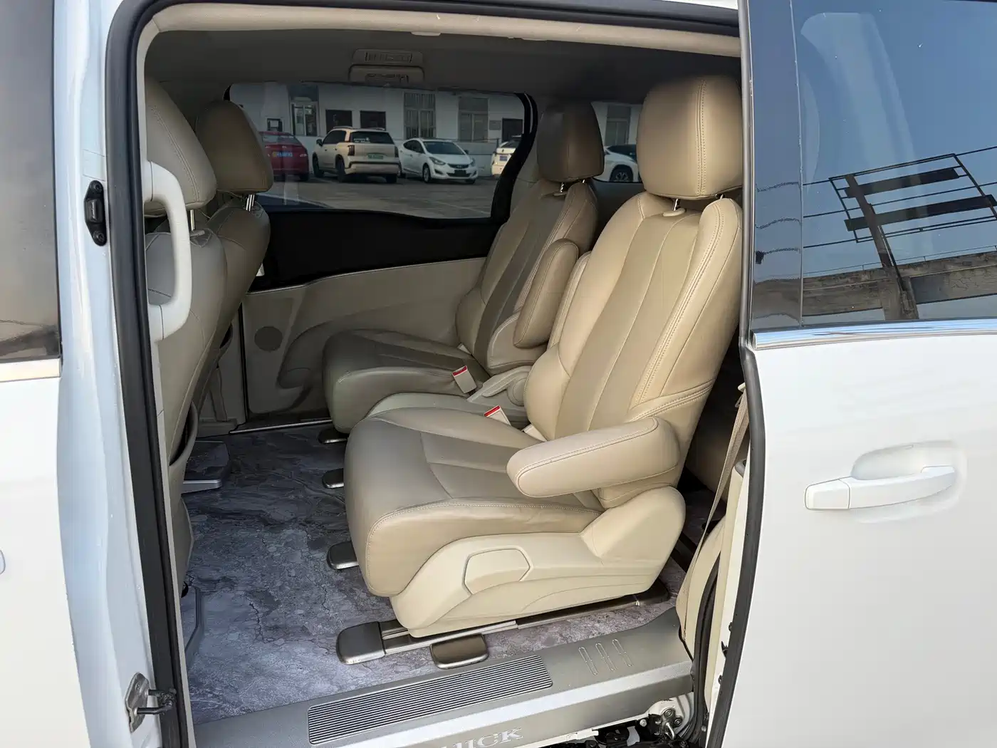 Фото 7 - Buick GL8