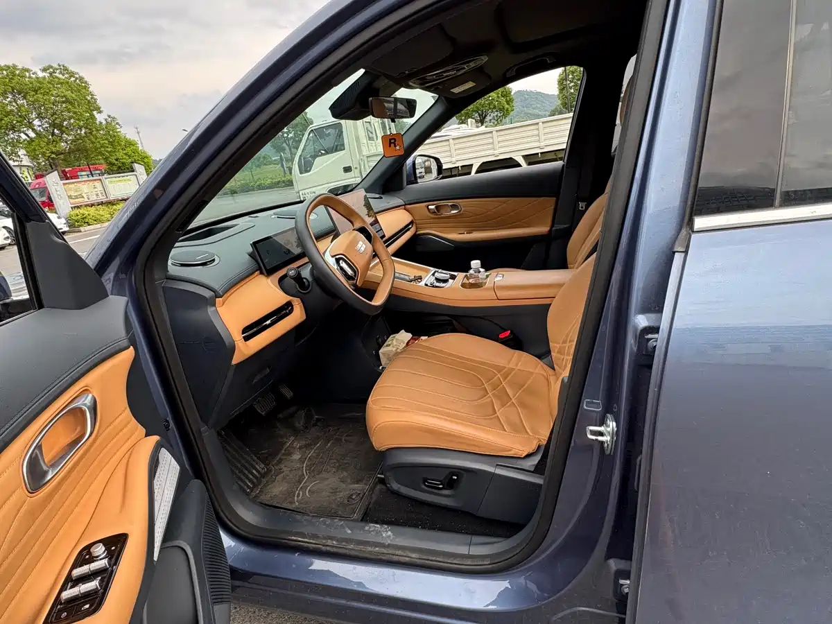 Geely Galaxy Galaxy Starship 7 EM-i 2025 Model 120km Explorer+ Edition фото 8