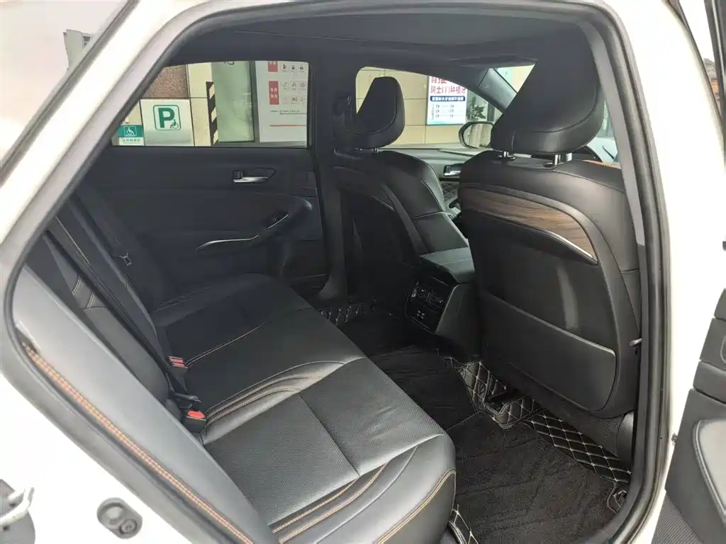 Toyota Avalon 2024 2.0L Luxury Edition фото 20