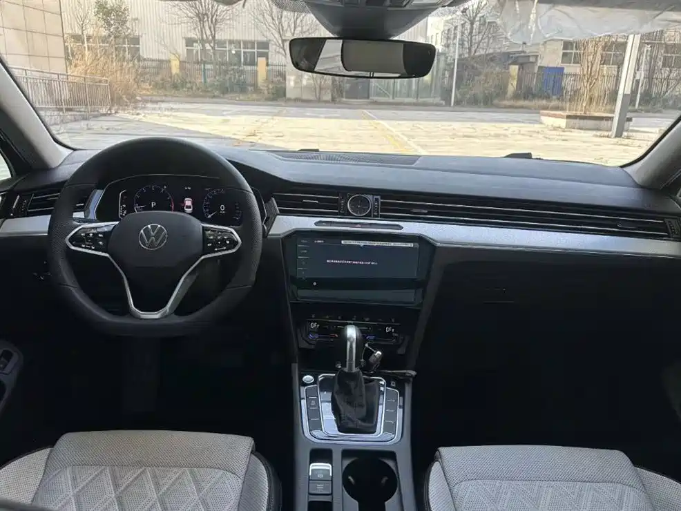 Volkswagen Magotan 2024 2 Million Units Public Sharing Edition 330TSI DSG Luxury фото 6