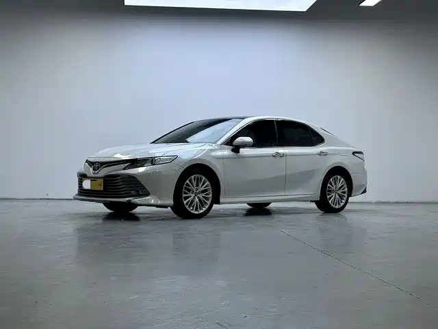 Toyota Camry 2019 Facelift 2.5G Luxury Edition фото 2