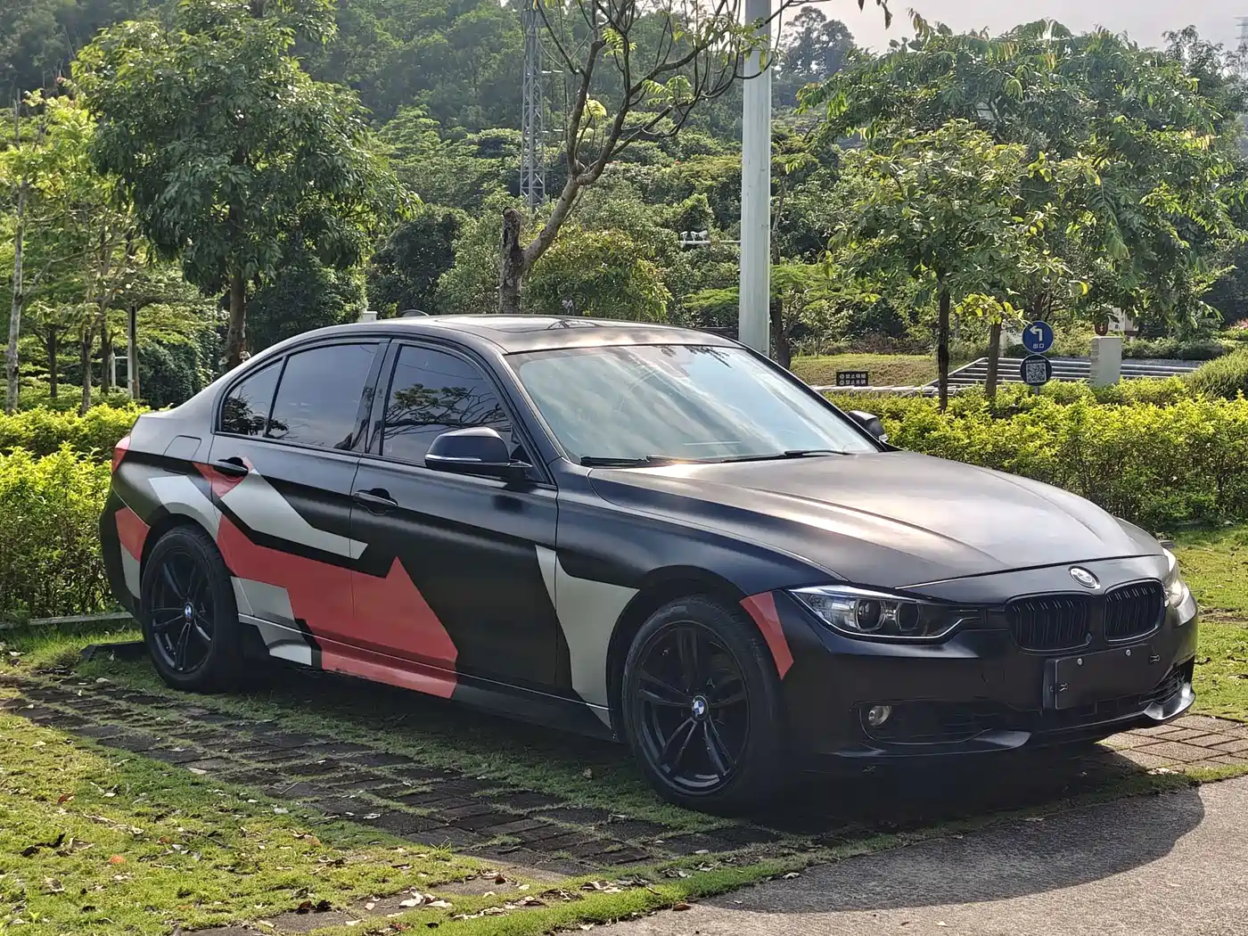 BMW 3 Series (Import) 2013 2013 320i Sport Design Package