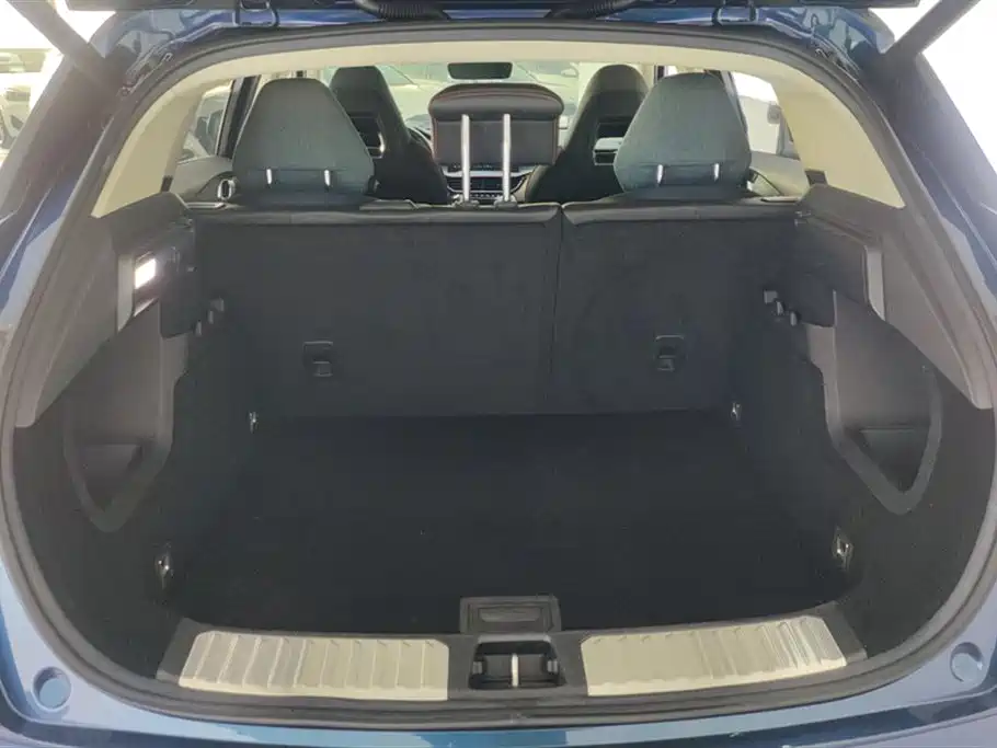 Lynk & Co 06 2020 1.5T Halo фото 4